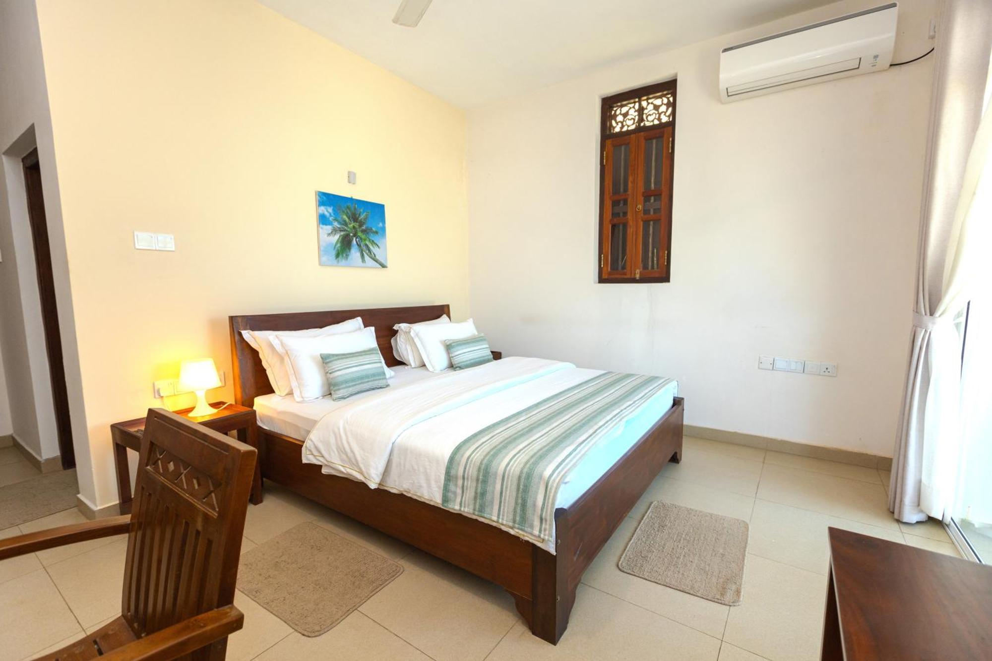 House By The Sea Hikka Hotel Hikkaduwa Exterior photo